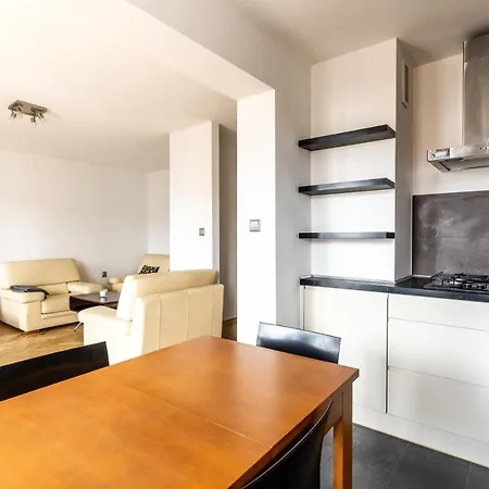 Comfortable And Cozy- Golden Apartments- City Center&T44 Appartamento *